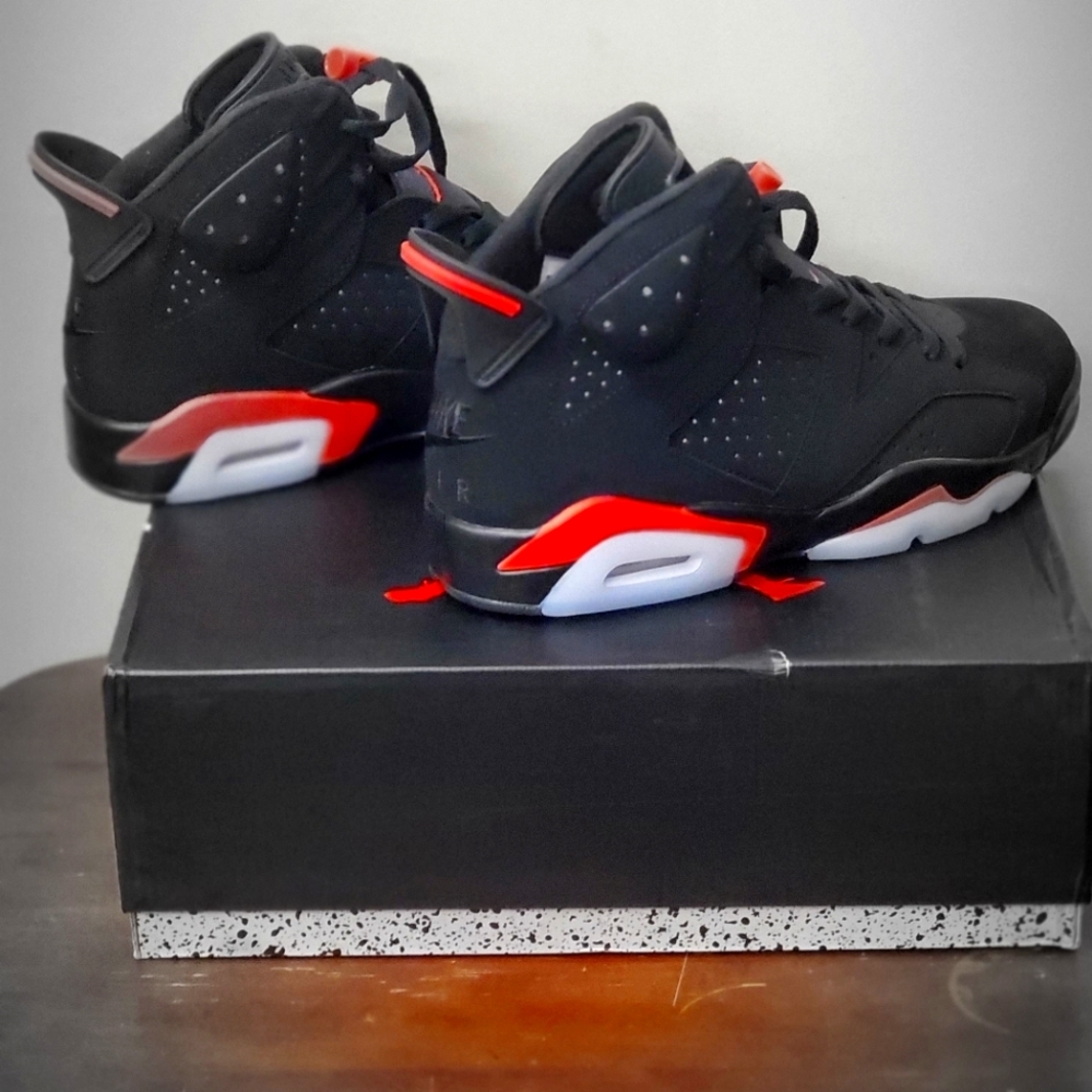 Product Name: Nike Air Jordan 6 Retro Black Infrared (2019) - Picture 6 of 10